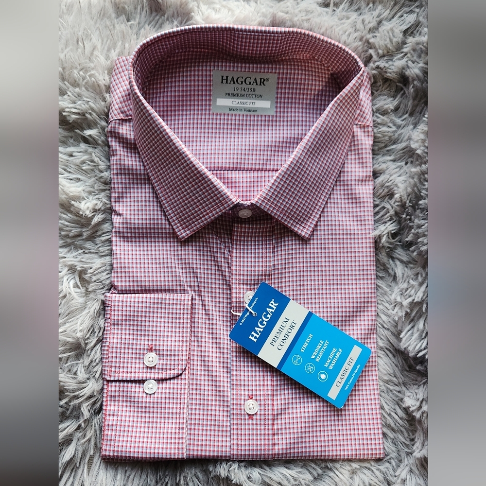 Haggar Men's Red Checkered Shirt. NWT